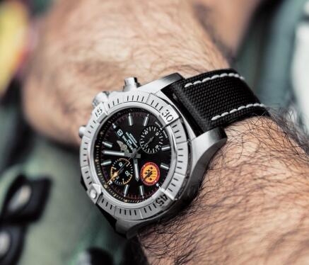 Breitling Avenger has attracted numerous watch lovers.