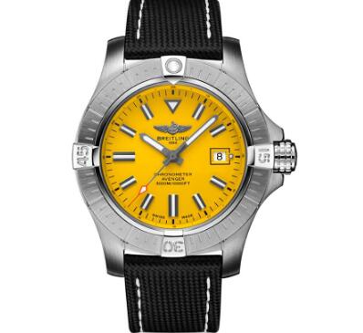 The yellow dial makes Breitling Avenger more eye-catching and recognizable.