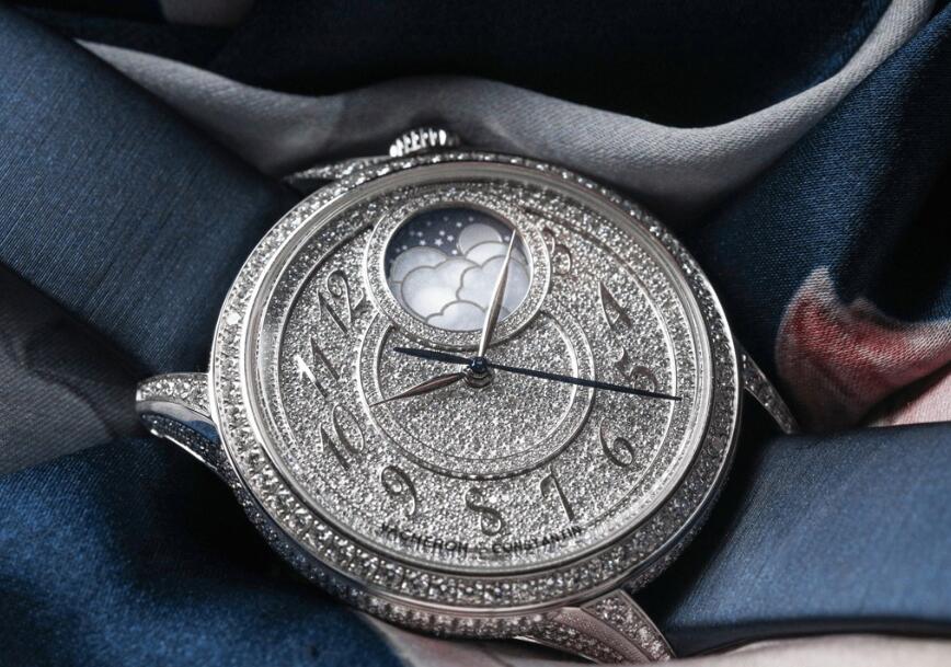 AAA quality fake watches are dazzling with diamonds.
