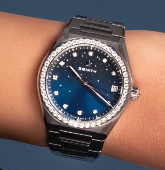 High quality replica watches apply the diamonds for luxury style.