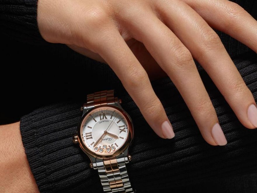 1:1 fake watches become trendy with the coordination of steel and 18k rose gold.